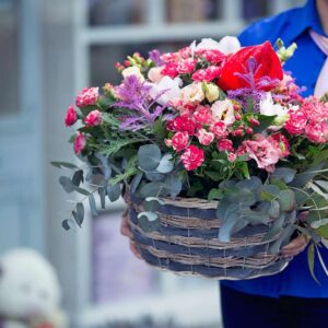 Title: Why You Should Use a Flower Delivery Service When You Want To Give a Bouquet